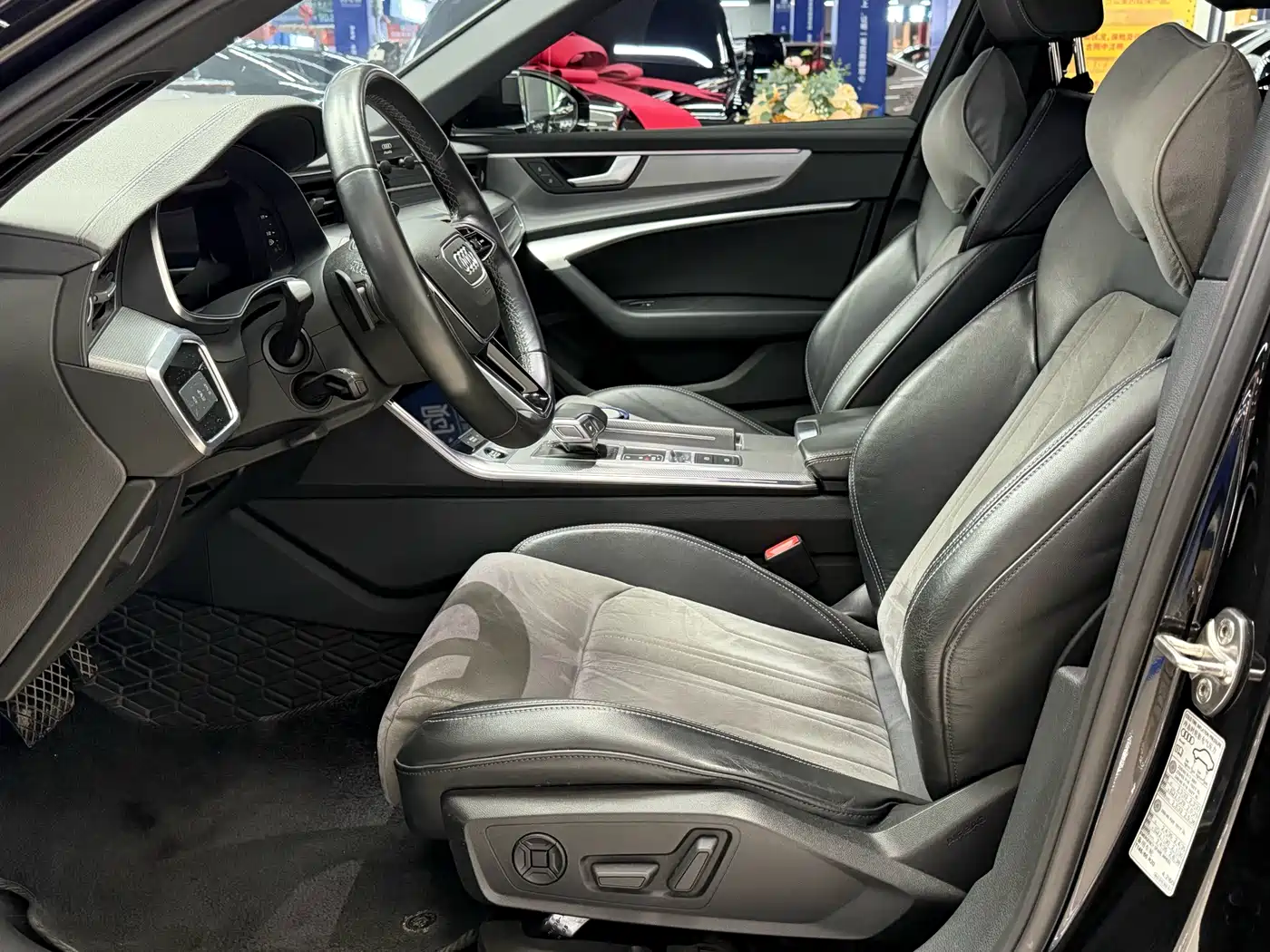 Audi A6L 2021 45 TFSI Exclusive Sport фото 6