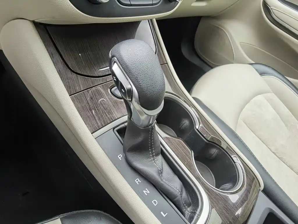 Фото 13 - Buick Verano