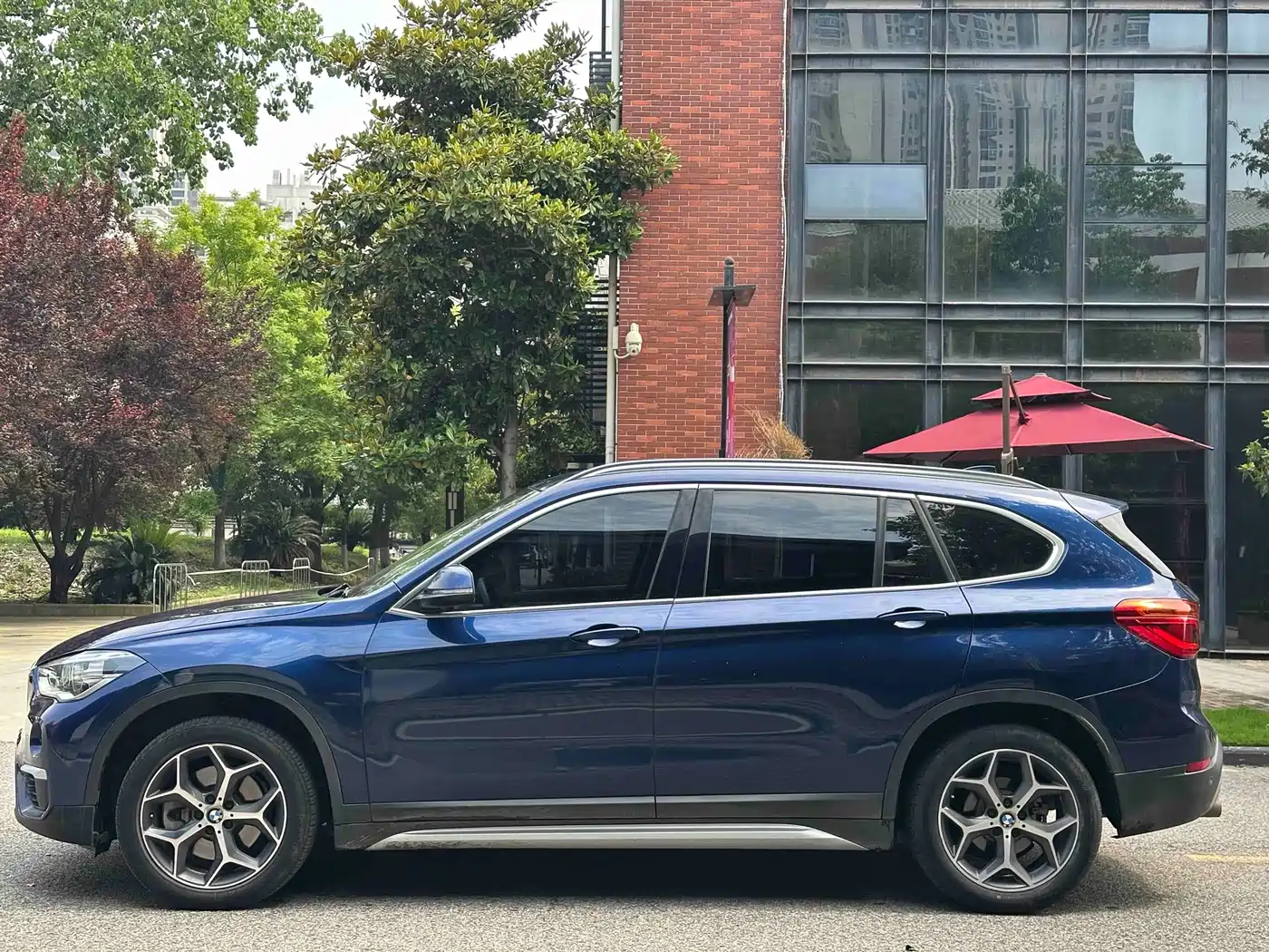 BMW X1 2018 xDrive20Li Premium Model фото 7