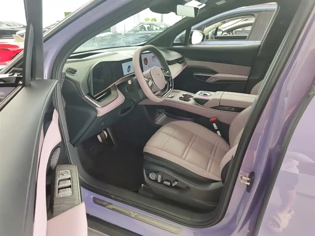 Hongqi Tian Gong 08 2025 680 Ultra AWD фото 16