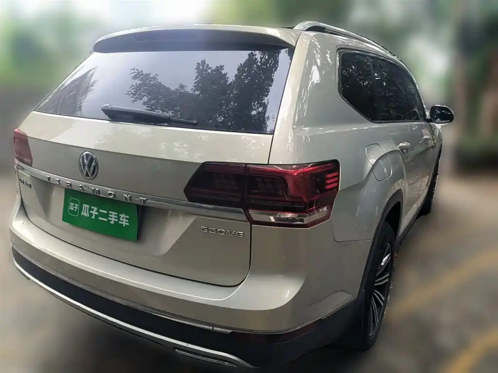 Volkswagen Teramont 2017 530 V6 4WD Luxury Edition фото 5