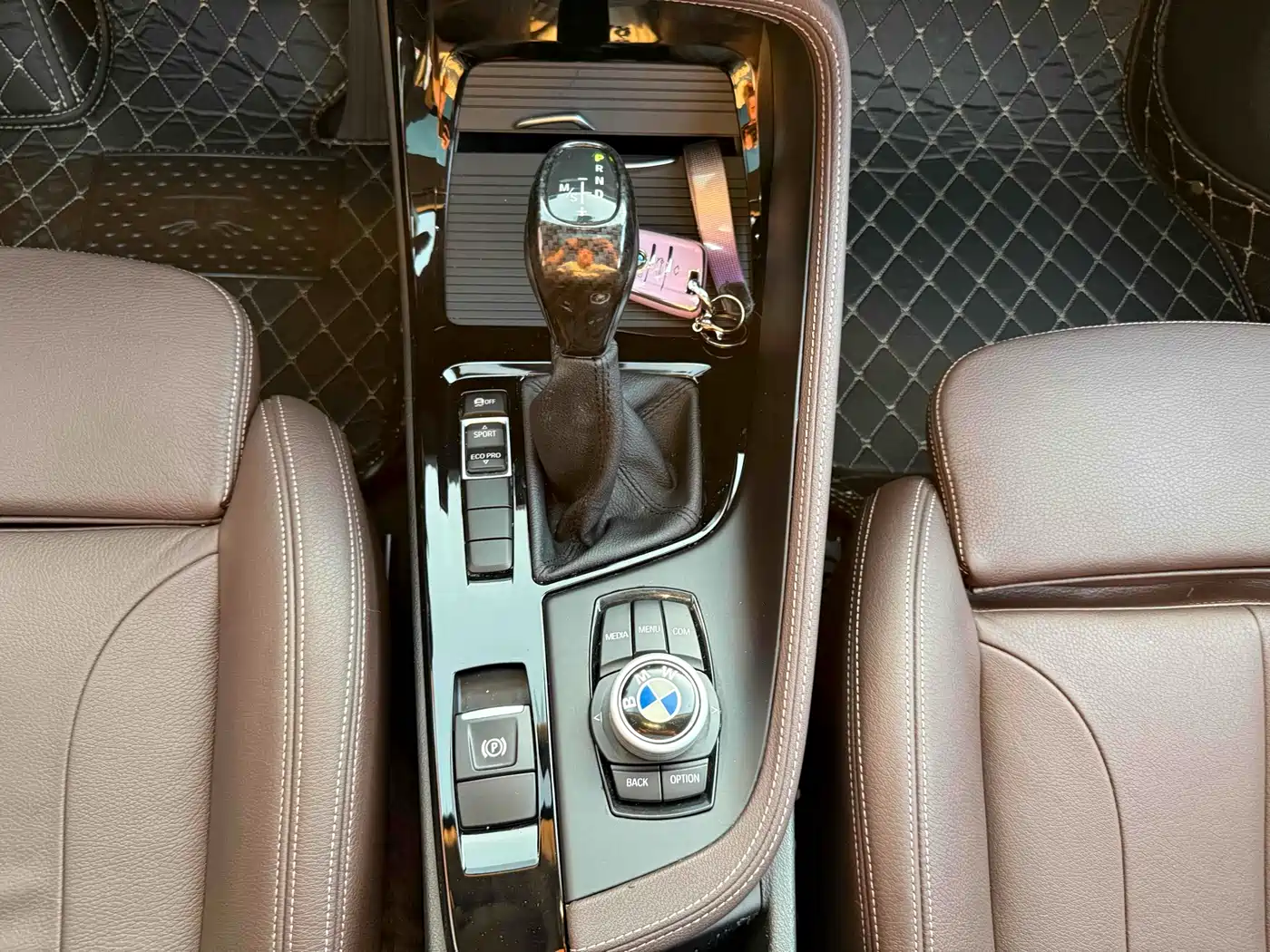 BMW X1 2018 sDrive18Li Premium Model фото 13