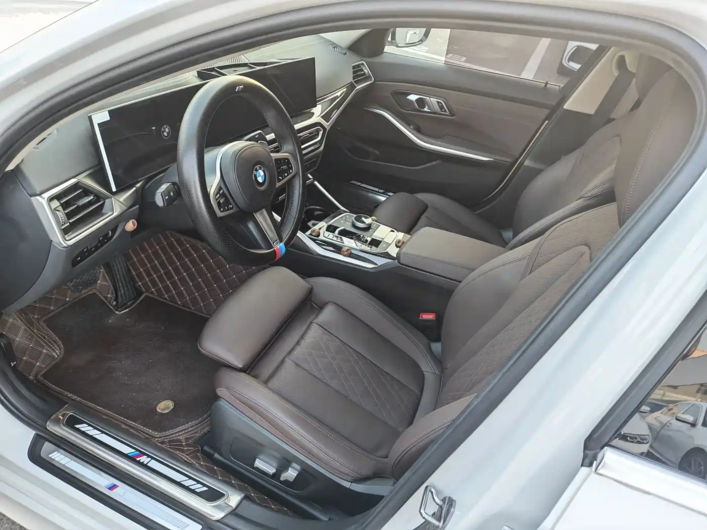 BMW 3 Series 2023 325Li M Sport Package фото 7