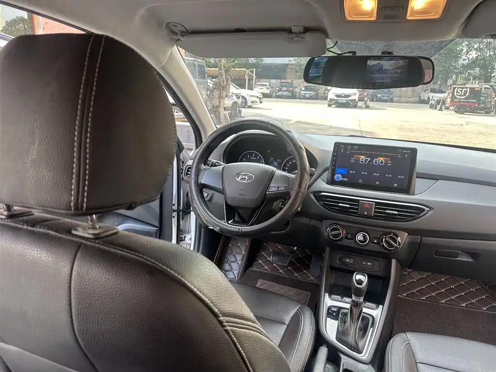 Hyundai Elantra 2020 1.6L Auto GL Pleasing Edition фото 9
