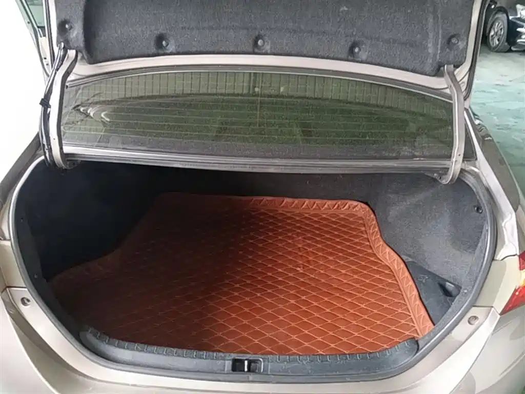 Toyota Corolla 2014 1.6L CVT GL-i фото 19