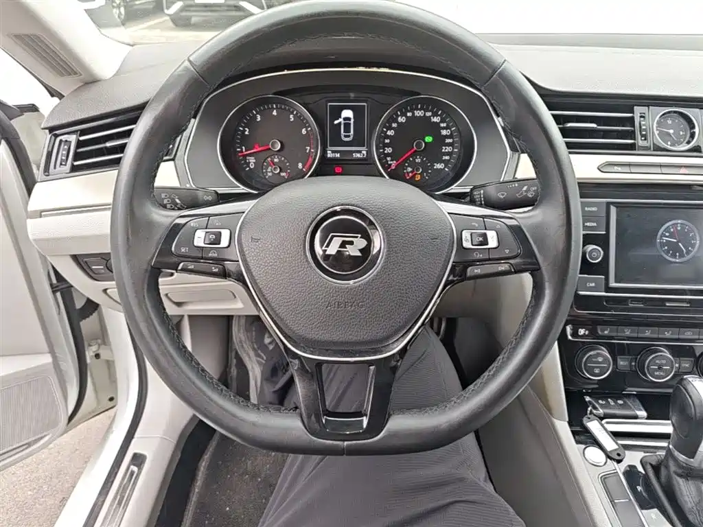 Volkswagen FAW-Volkswagen CC 2019 330TSI Elegance Edition China VI фото 11