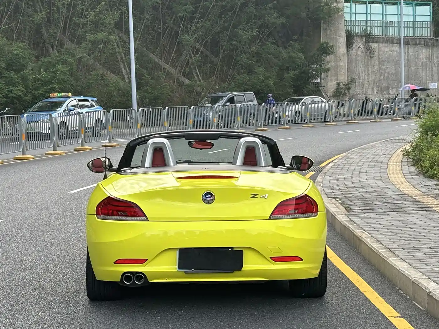 BMW Z4 2013 sDrive20i Leading фото 14