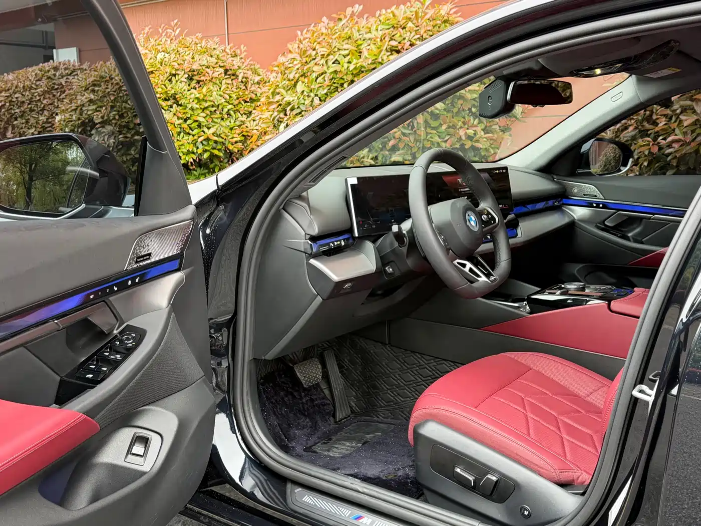 BMW 5 Series 2024 525Li M Sport Package фото 4