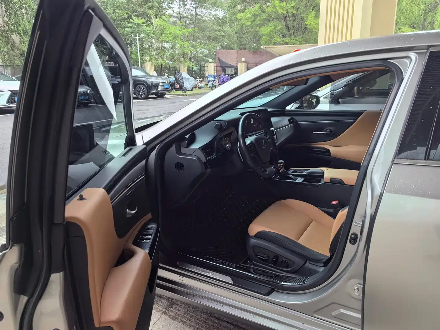 Lexus ES 2021 200 Luxury Edition фото 5