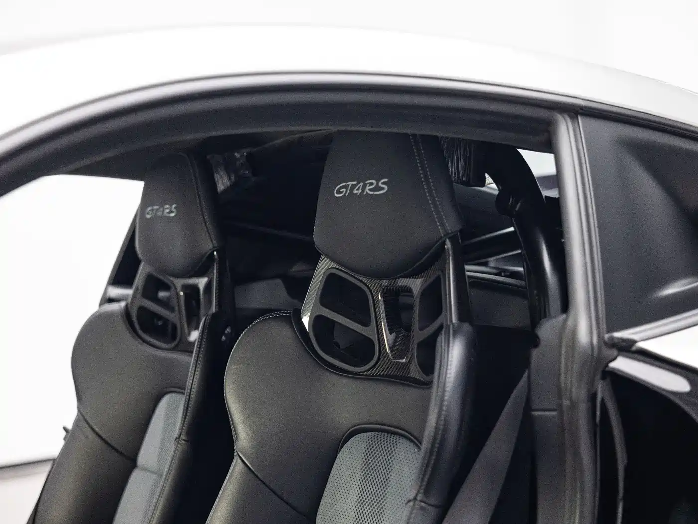 Porsche 718 2022 Cayman GT4 RS 4.0L фото 11