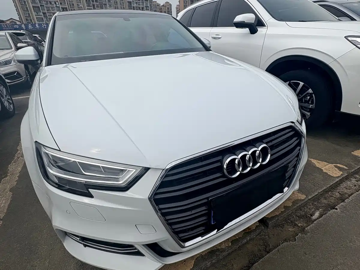 Audi A3 2019 Sportback 35 TFSI Progressive China VI фото 3