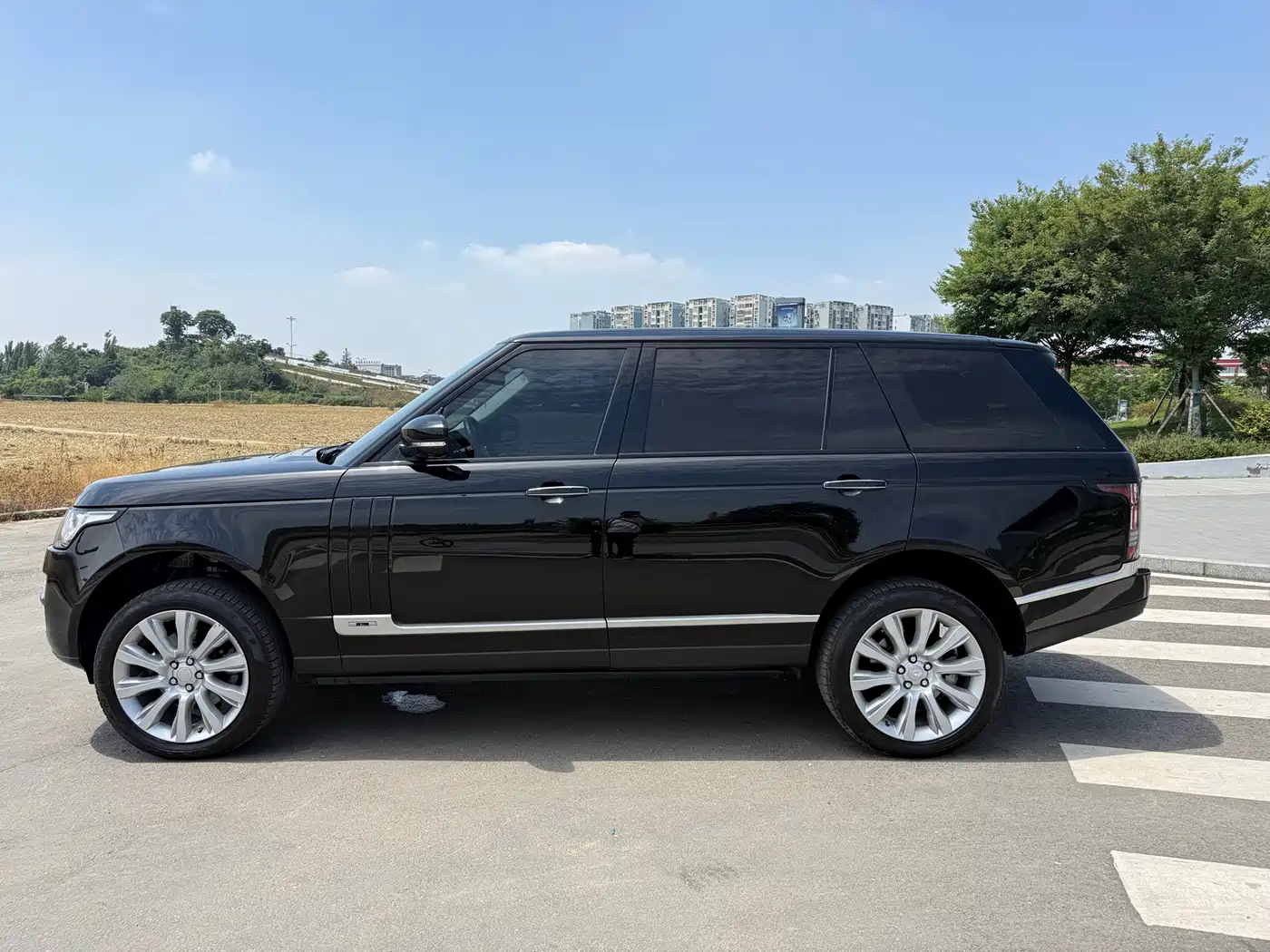 Land Rover Range Rover 2015 3.0 SC V6 Vogue SE Genesis Extended Edition фото 8