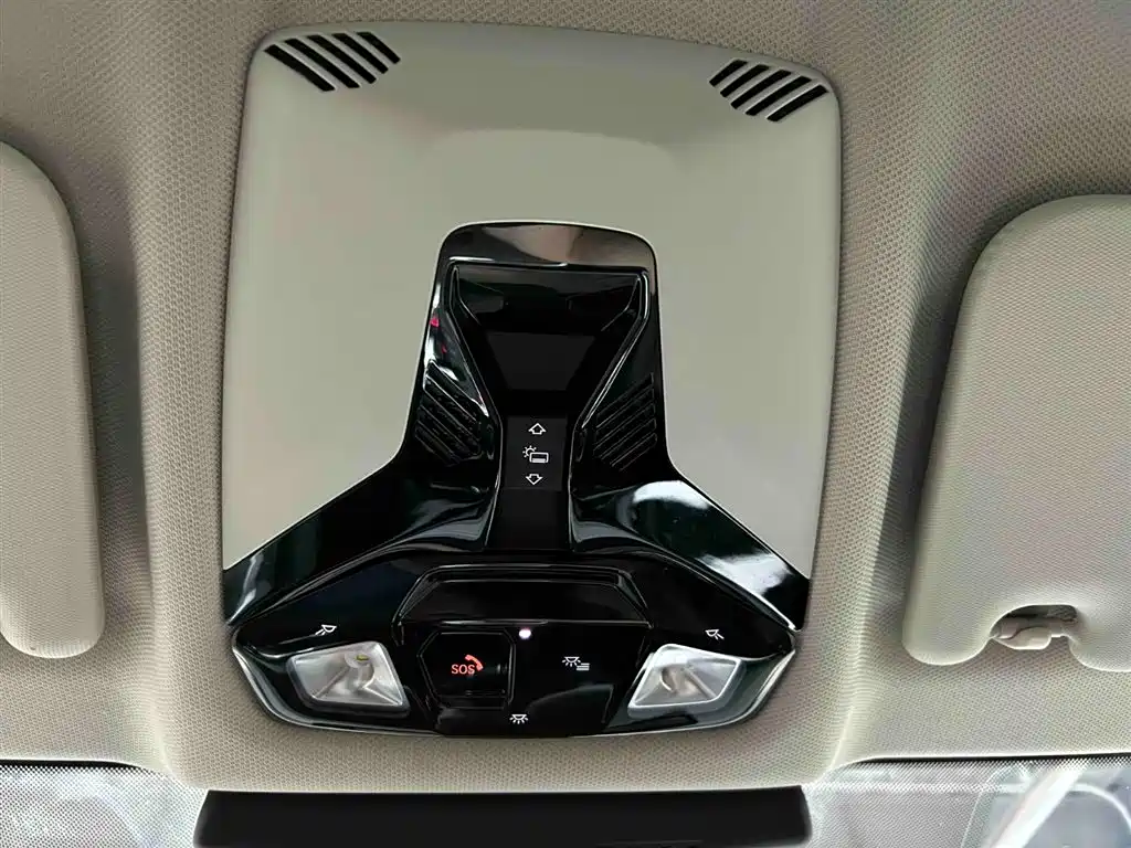BMW X1 2023 sDrive20Li X Design Package фото 8