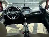 Фото 8 - Honda Fit