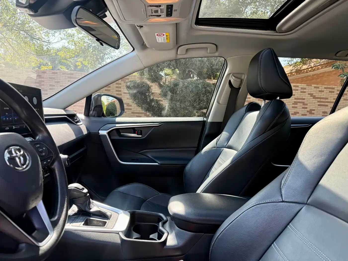 Toyota Wildlander 2021 2.0L CVT 2WD Luxury Edition фото 12