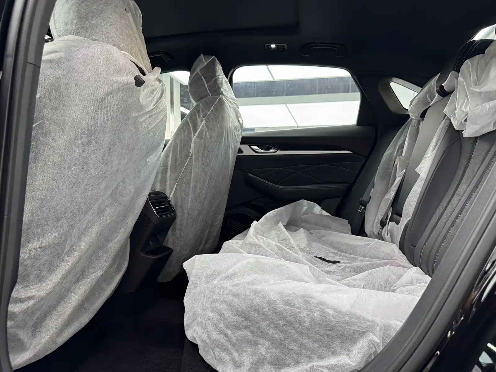 Фото 9 - Geely Preface