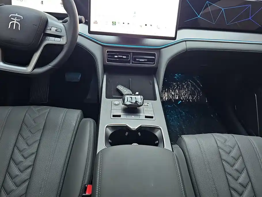 BYD Song L DM-i 2025 Smart Drive 160km Premium фото 16