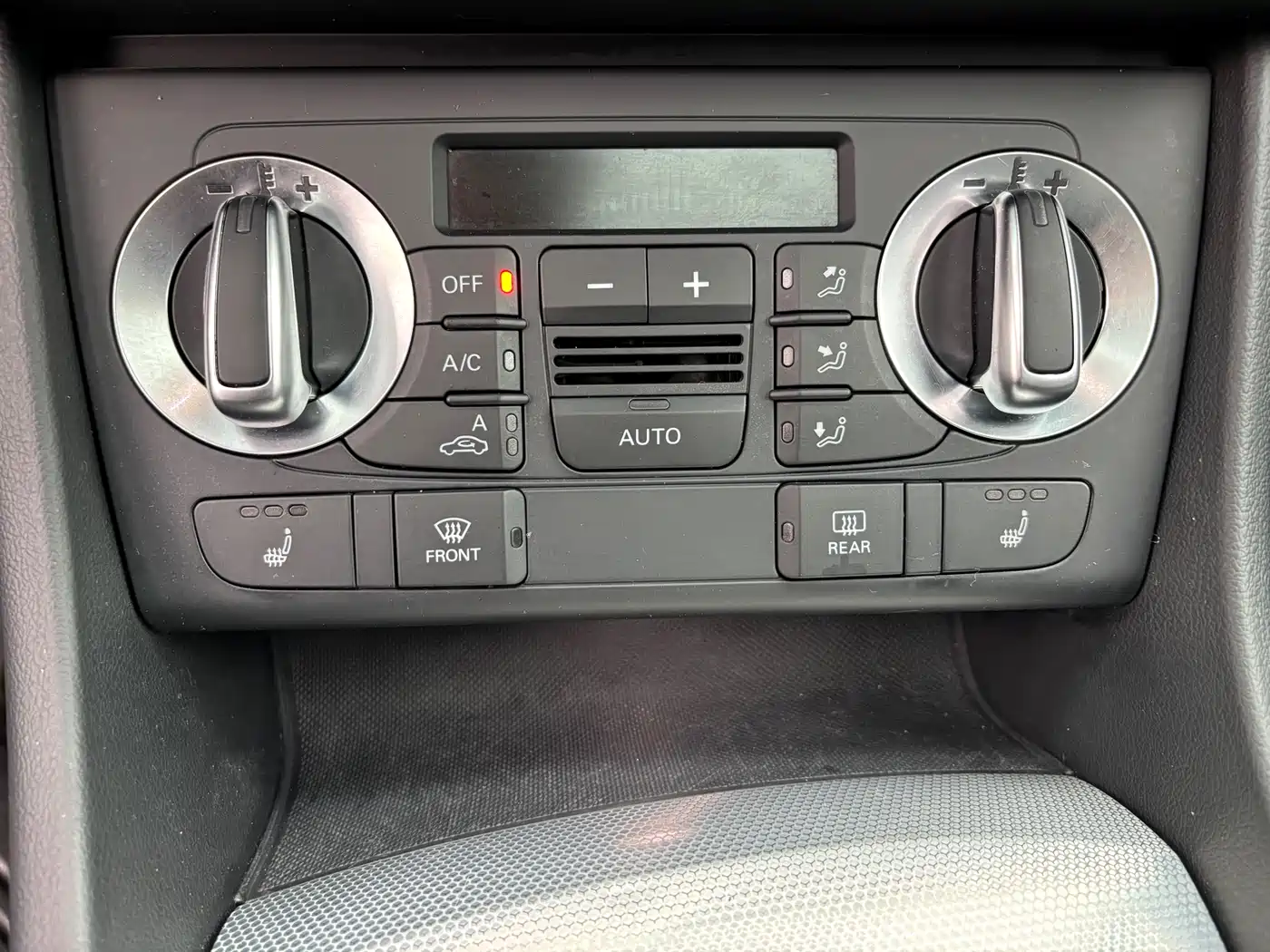 Audi Q3 2015 35 TFSI quattro Comfort фото 10