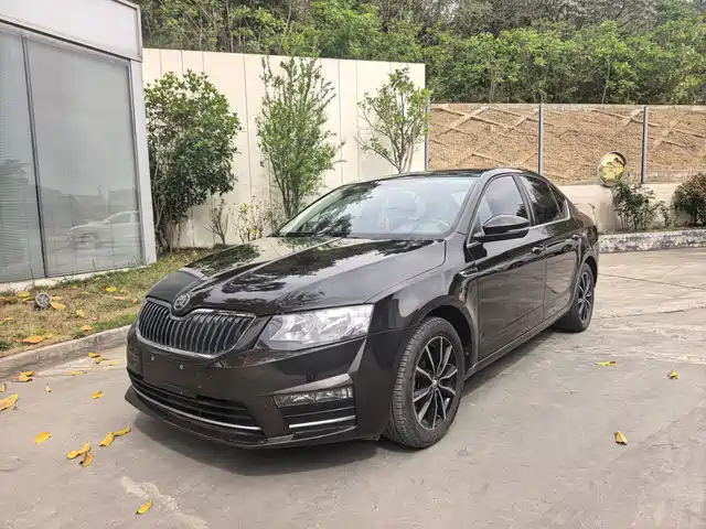 SKODA OCTAVIA