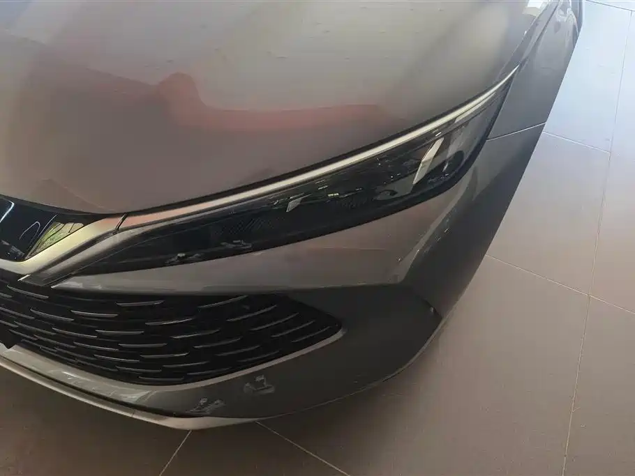 BYD Qin L 2024 DM-i 120KM Leading фото 5