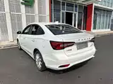 Фото 23 - Roewe i5