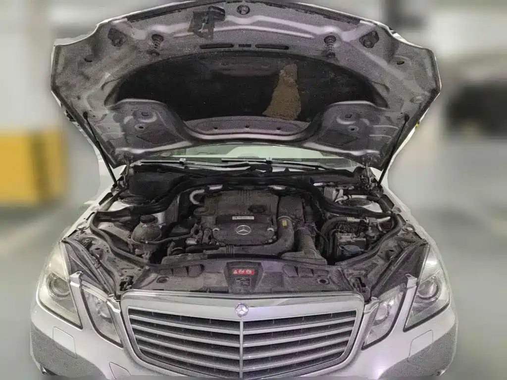 Mercedes-Benz E-Class 2011 2010 E 260 L CGI Elegance
