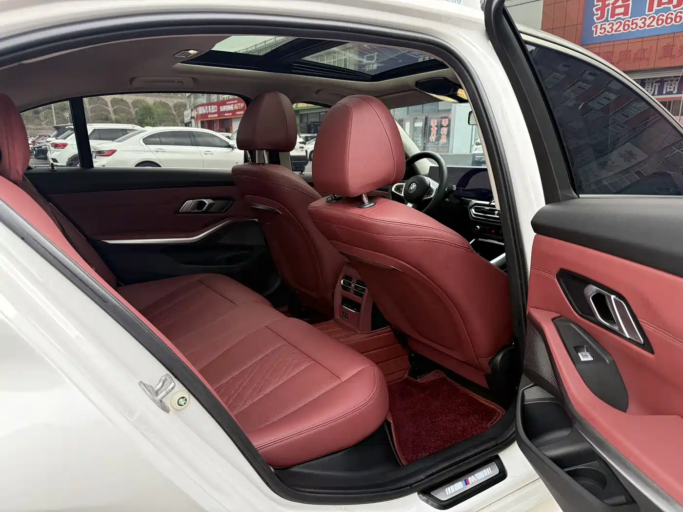BMW 3 Series 2023 320Li M Sport Package фото 10