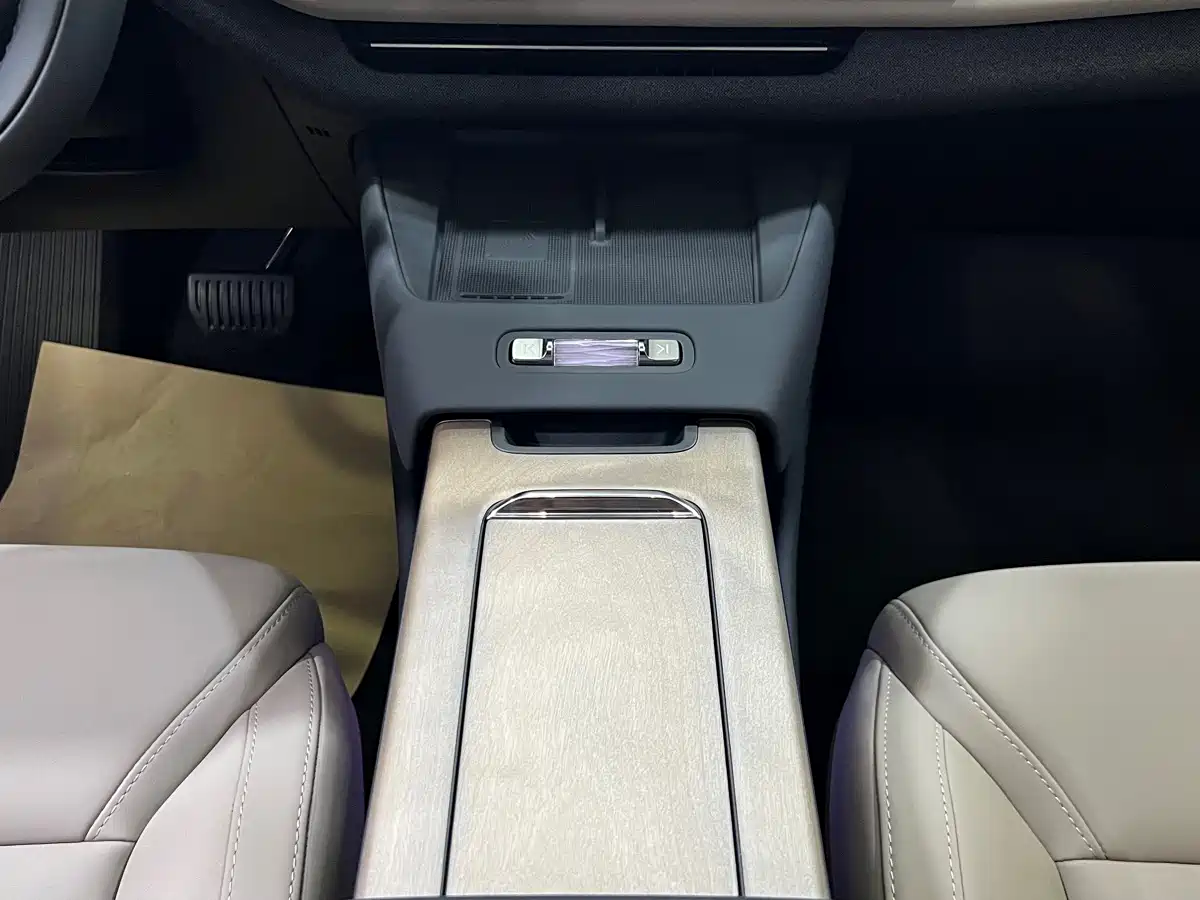 Volvo XC70 Plug-in Hybrid 2026 2026 AWD Extended Range Core