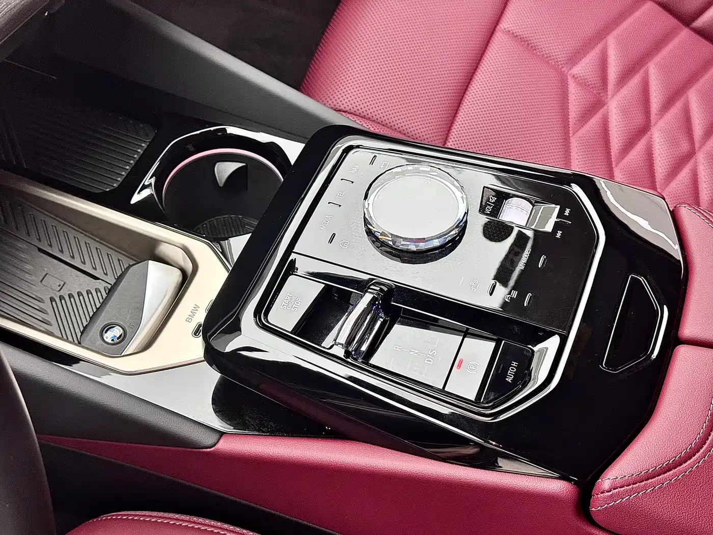 BMW 5 Series 2025 530Li Premium M Sport Package фото 21