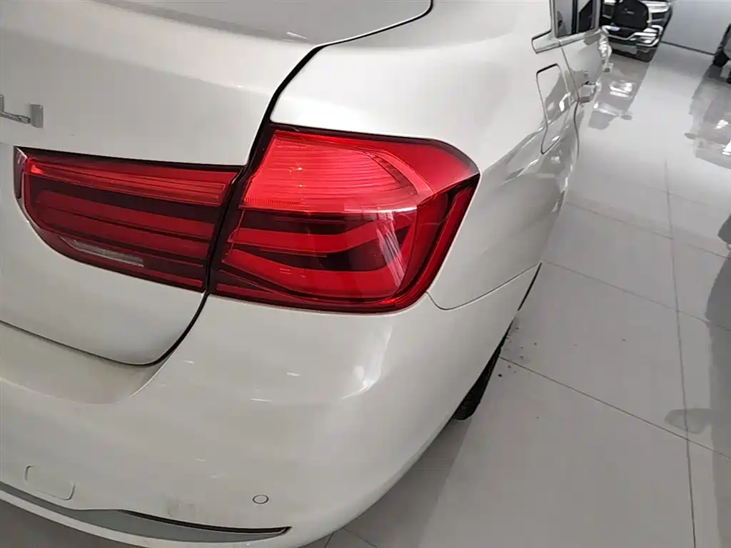 BMW 3 Series 2018 320Li Fashion Style фото 8