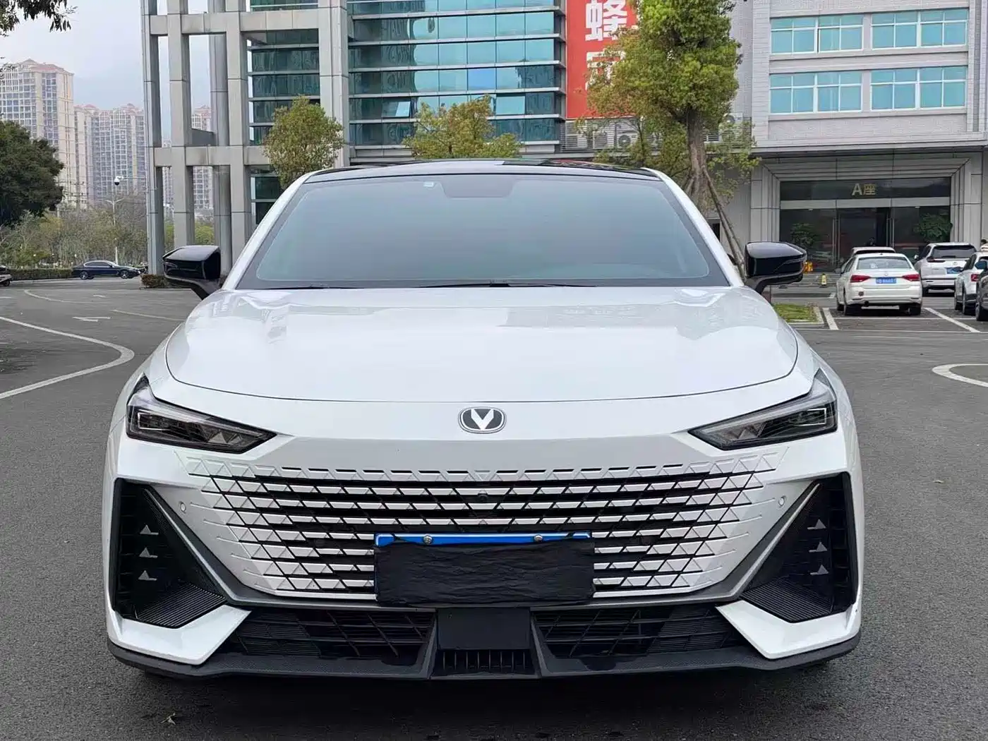 CHANGAN UNI-V