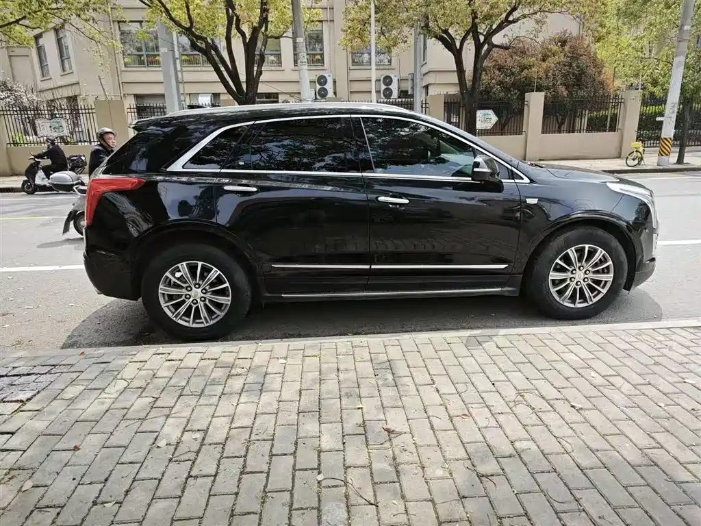 Cadillac XT5 2017 2017 Anniversary Edition 28T 4WD Luxury