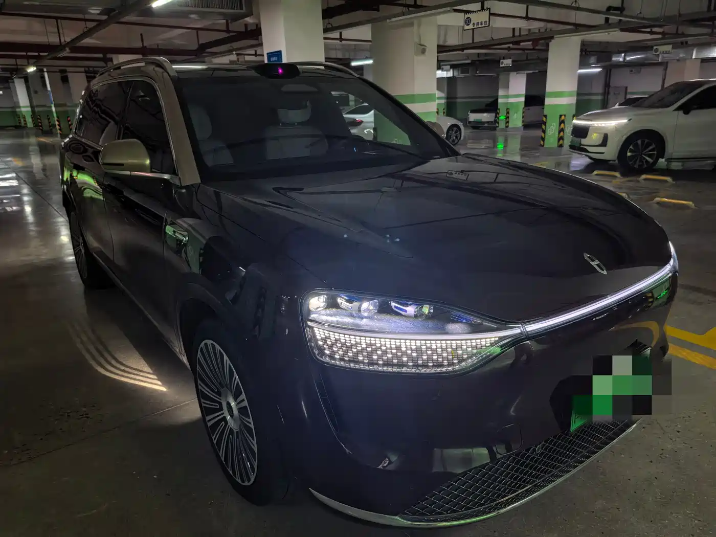 AITO Wenjie AITO M9 2025 Pure Electric Max 100kWh 6-Seater фото 4
