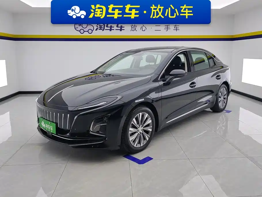 Hongqi Hongqi E-QM5 2024 500km Travel Edition