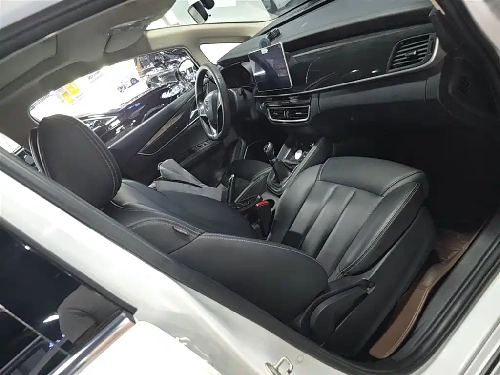 BYD Song MAX 2019 1.5T Manual Smart Connected Sunroof 6-seater China VI фото 25