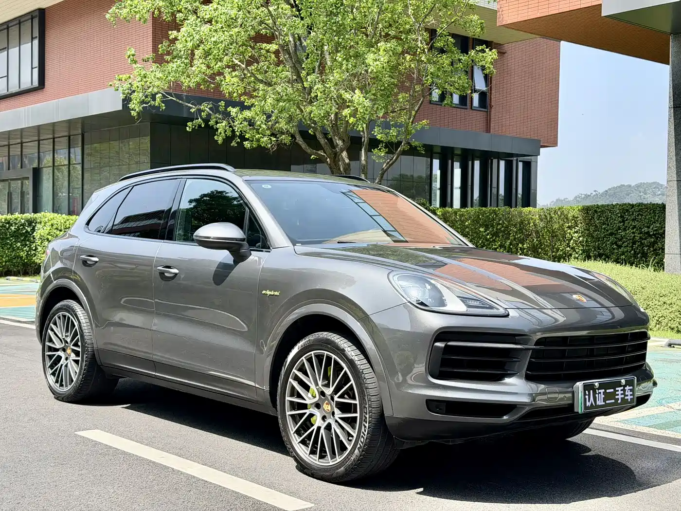 Porsche Cayenne New Energy 2021 Cayenne E-Hybrid 2.0T фото 3