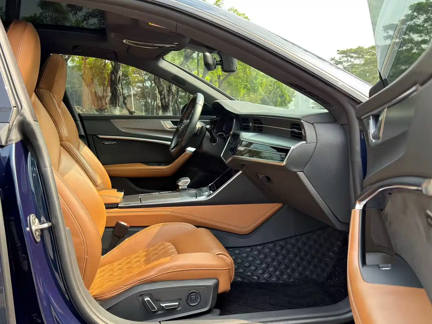 Audi A7L 2022 55 TFSI quattro S-line edition one Pioneer Edition фото 14
