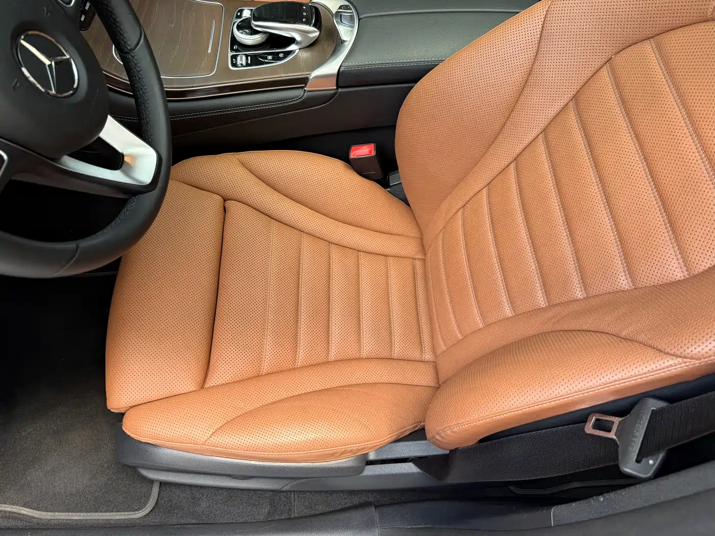 Mercedes-Benz GLC 2016 GLC 300 4MATIC Luxury фото 24