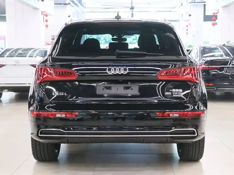 Audi Q5L 2020 45 TFSI Exclusive Fashion фото 4