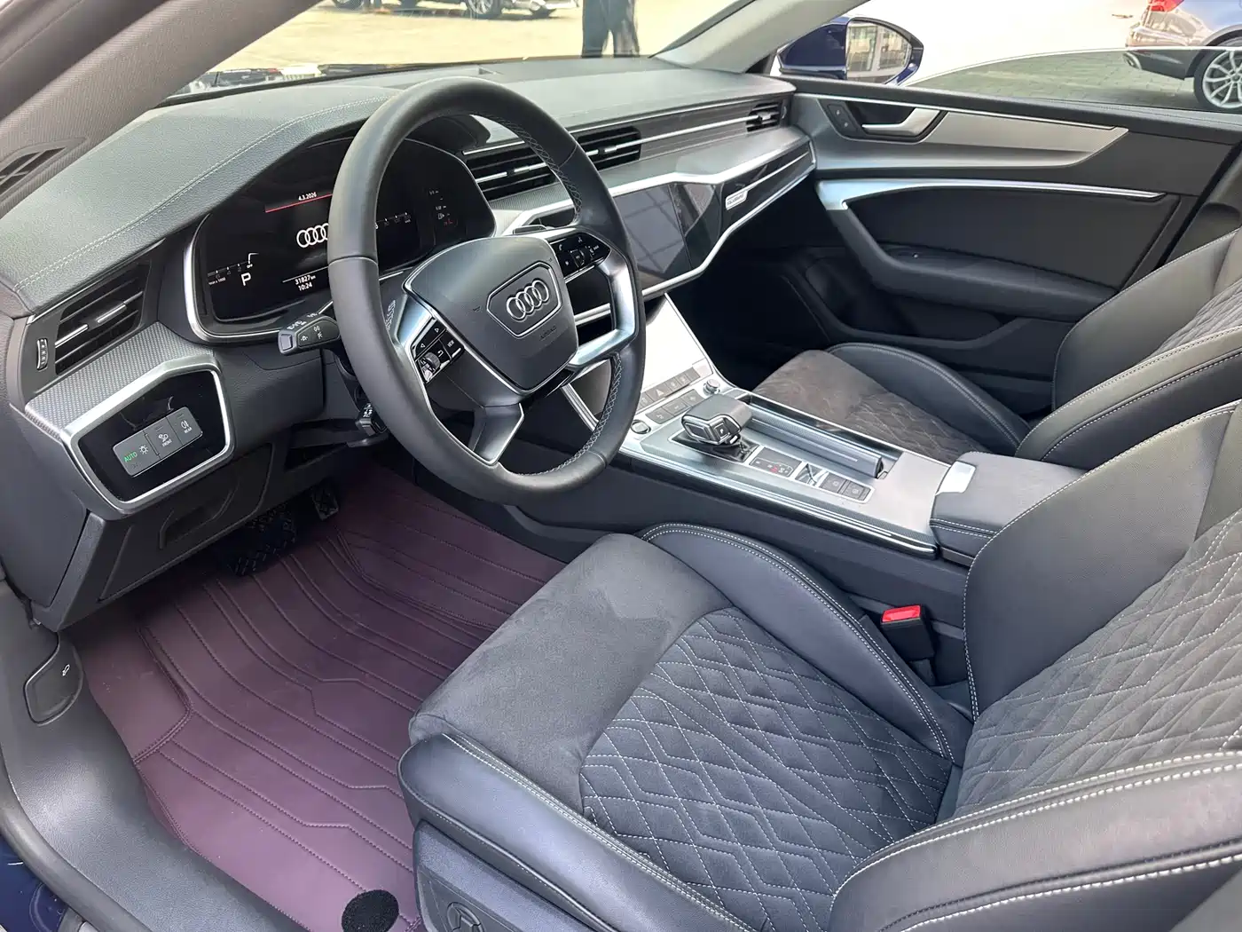 Audi A7L 2024 45 TFSI quattro Premium Luxury фото 9