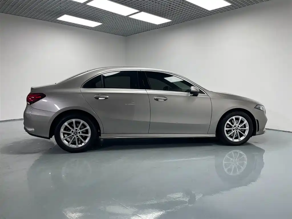 MERCEDES-BENZ A CLASS