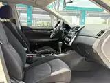 Photo 11 - Nissan Tiida