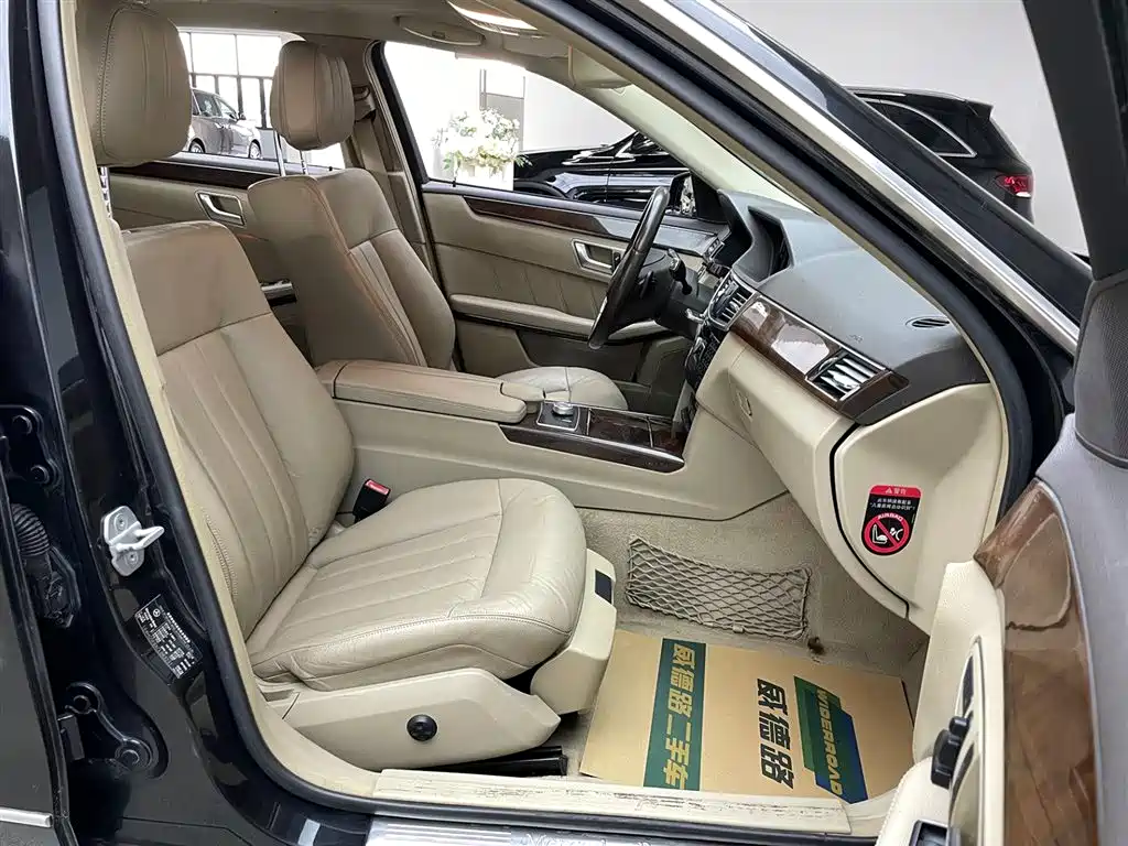 Mercedes-Benz E-Class 2012 E 300 L Elegance Model фото 19