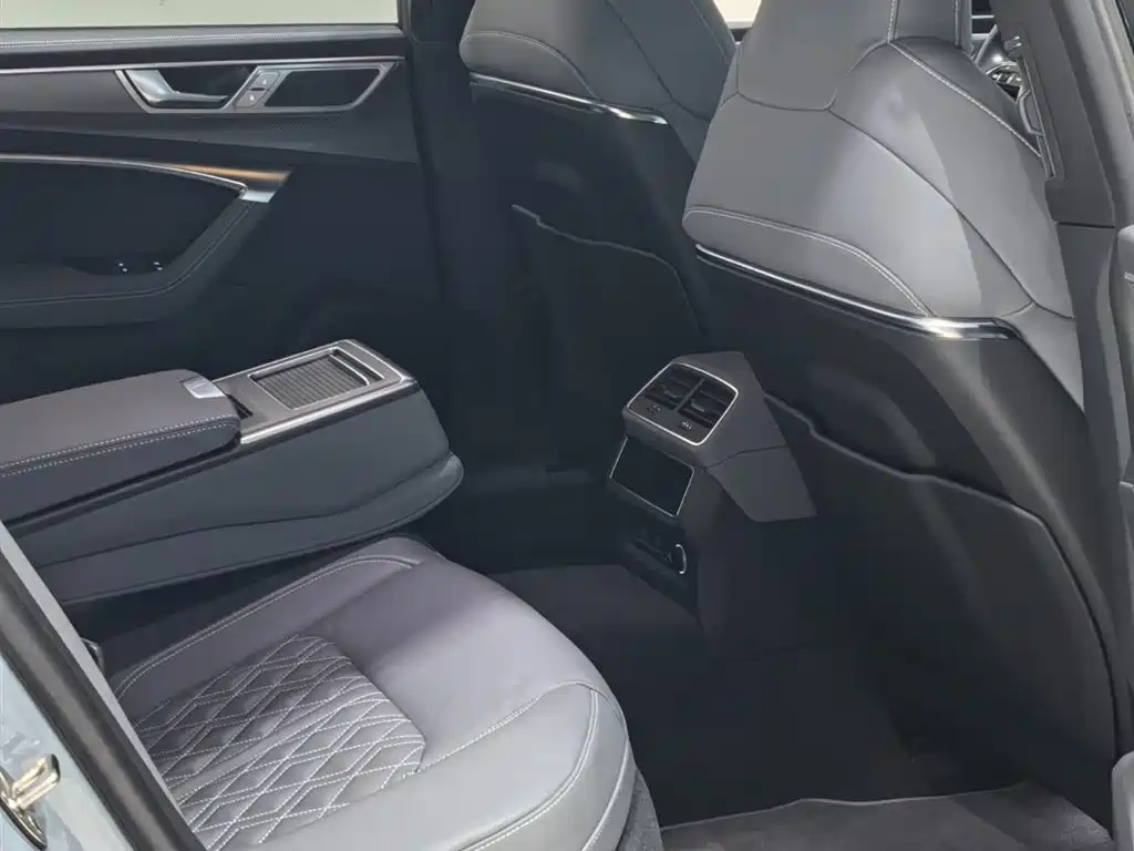 Audi A7L 2024 45 TFSI quattro RS Kit Racing Edition фото 21