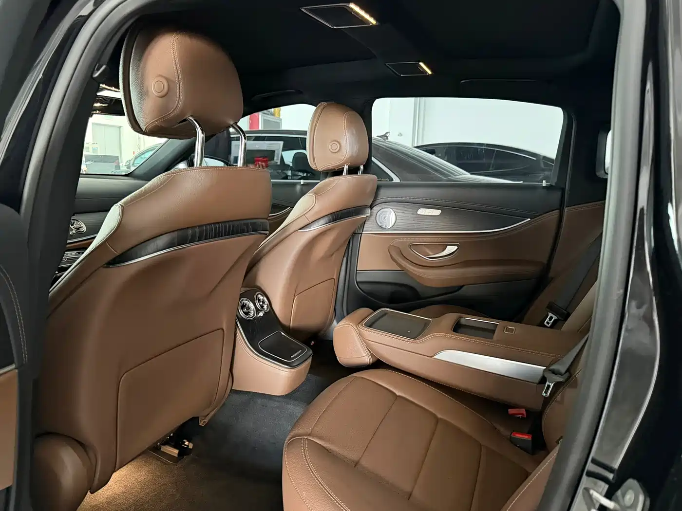 Mercedes-Benz E-Class 2022 E 260 L Sport фото 5