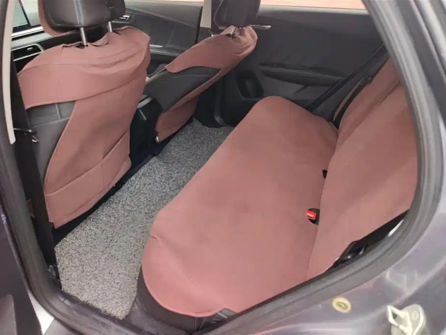 BYD E2