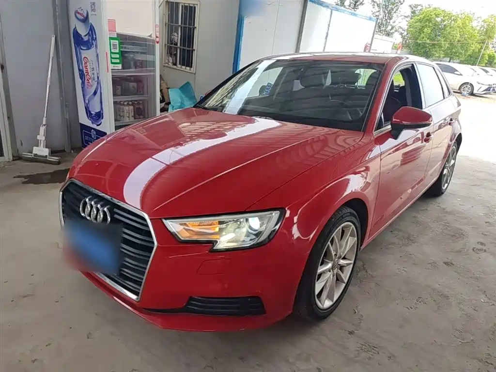Audi A3 2018 30th Anniversary Sportback 35 TFSI Progressive фото 2