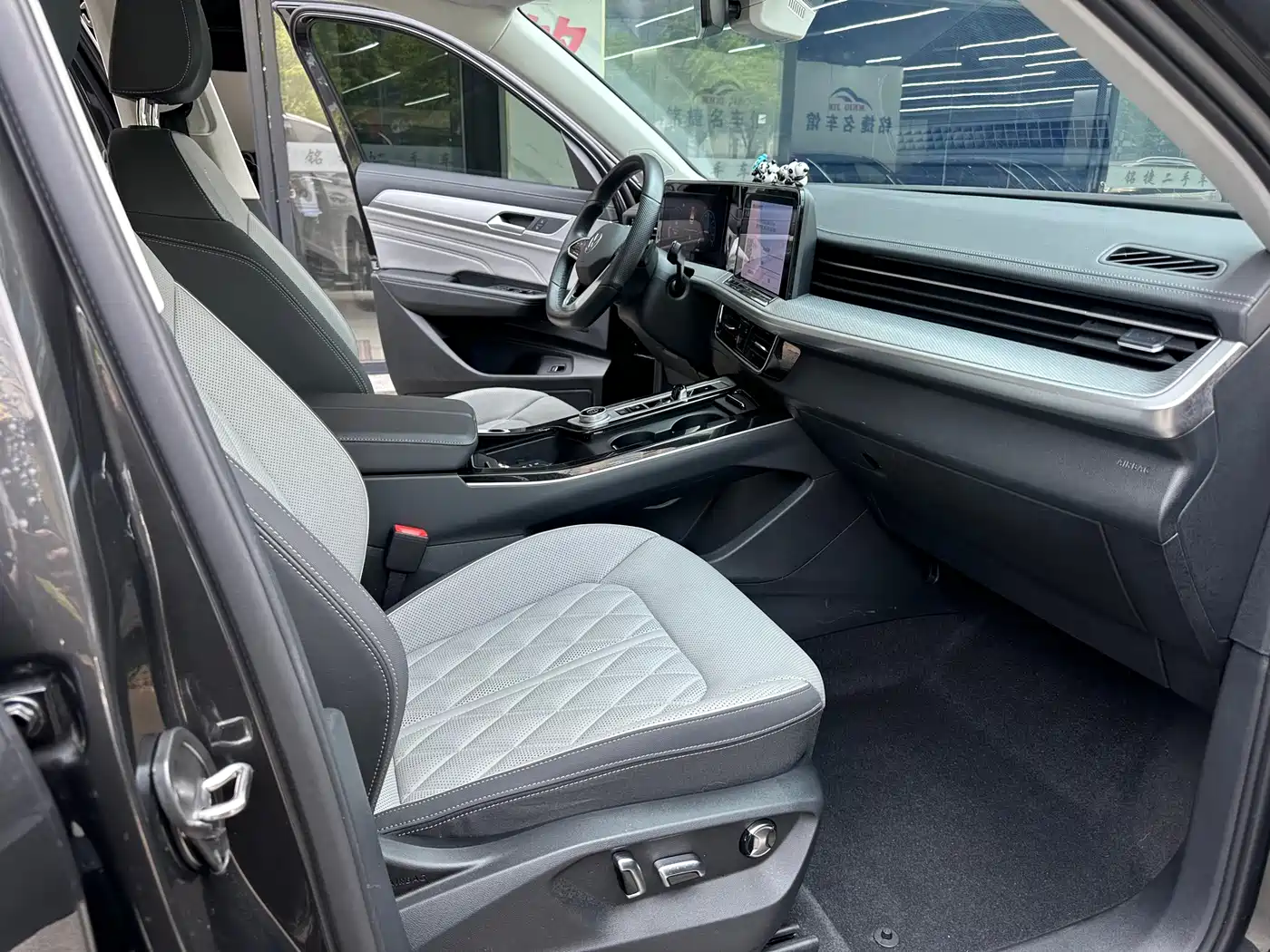 Volkswagen Talagon 2024 380TSI 4WD R-Line Touring фото 14