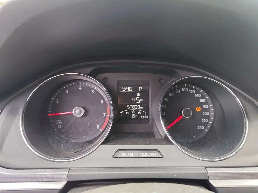 Volkswagen Bora 2018 1.5L Automatic Fashion фото 6
