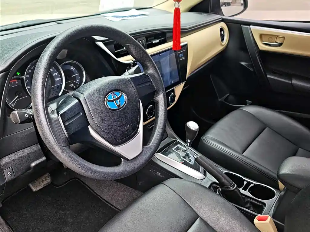 Toyota Corolla 2017 1.2T CVT GL фото 9